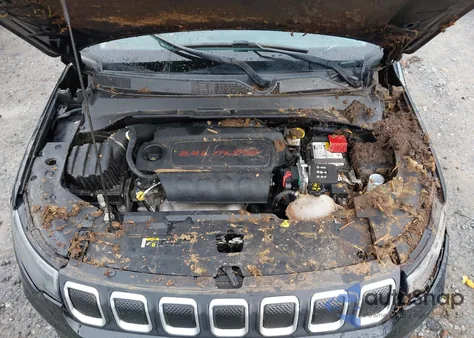 2022 Jeep Compass Latitude 4X4 z USA, uszkodzony, nr VIN 3C4NJDBB8NT102486